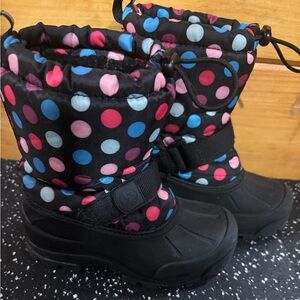 Girls insulated Snow boots size 13